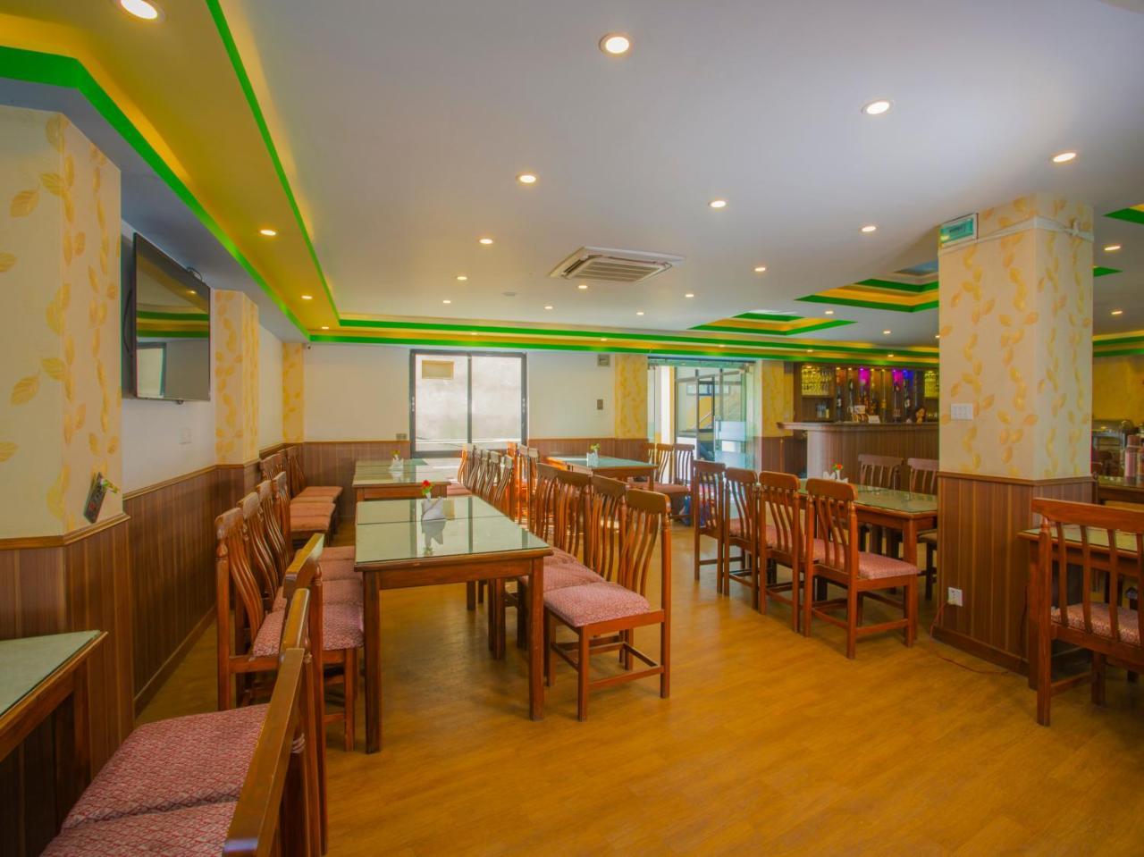 Oyo 255 White Zambala Hotel Катманду Екстер'єр фото