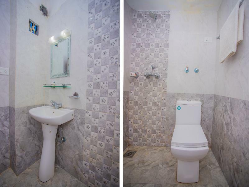 Oyo 255 White Zambala Hotel Катманду Екстер'єр фото