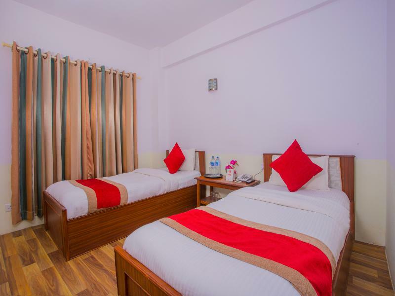 Oyo 255 White Zambala Hotel Катманду Екстер'єр фото